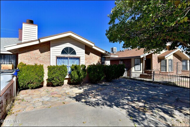 Photo - 6023 Bridalveil Dr