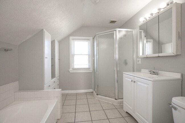 Photo - 3 bed 1.5 bath Euclid Single Family home