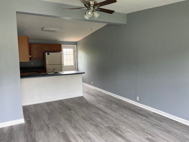 Photo - 155 Tamarack Dr Unit 155 Tamarack Dr  3