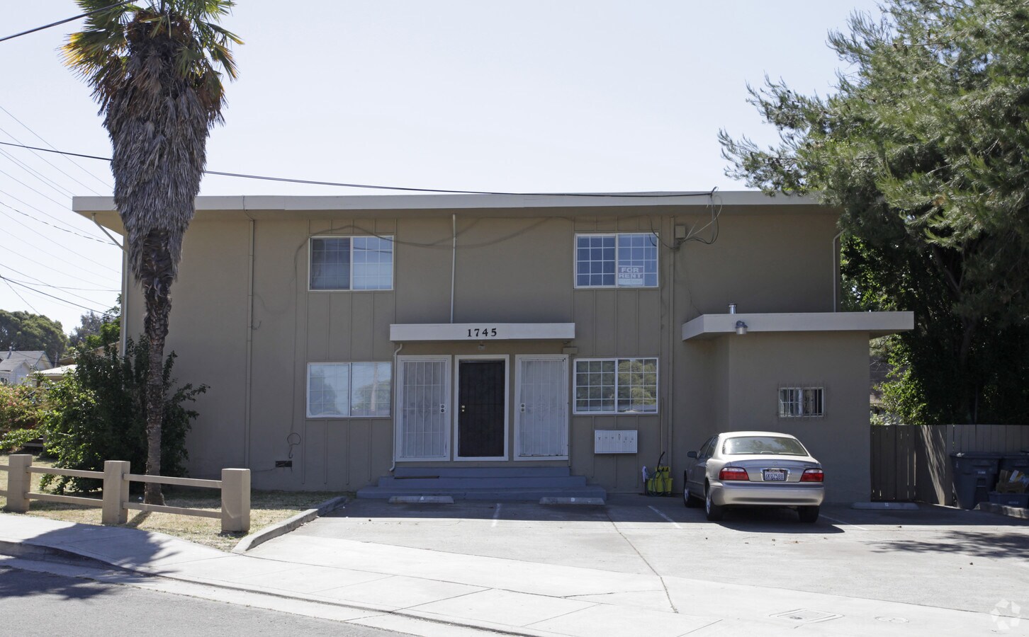 Photo - 1745 Lemon St Apartments