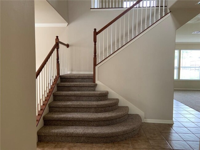 Photo - 3807 Links Ln