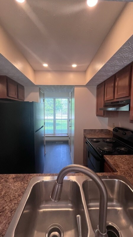 Photo - 6012 Godown Rd