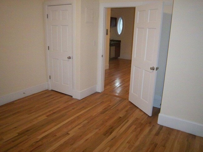 Photo - 212 Hemenway St