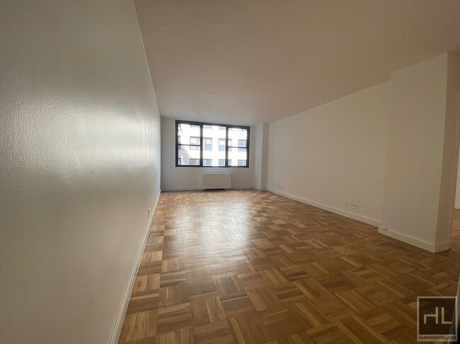 Building Photo - EAST 49 STREET Unit 3T Rental