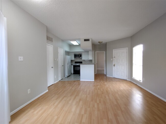 Photo - 10855 Meadowglen Ln Unidad 601