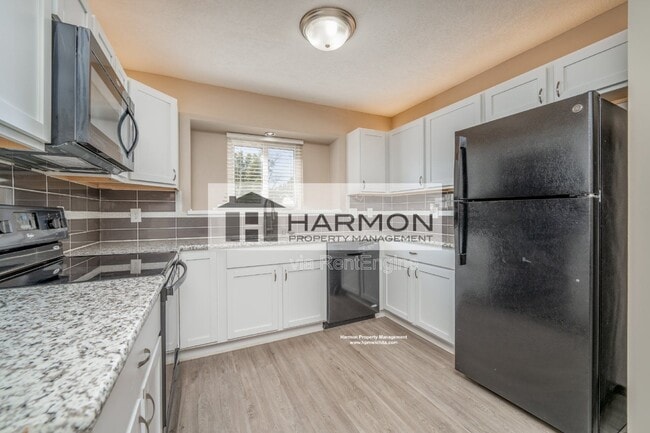 Photo - 2138 S Fieldcrest Cir