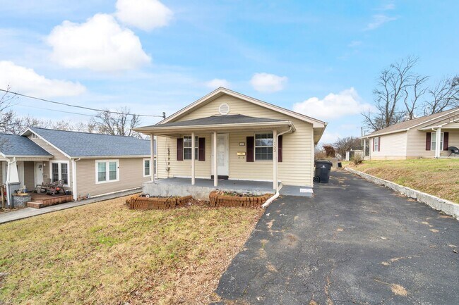 Photo - 153 Yankee St