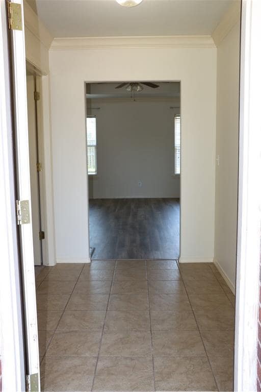 Photo - 805 SW Sandrock Rd