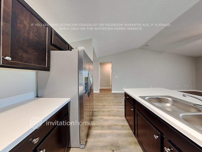 Photo - 628 NE Juanita Ct