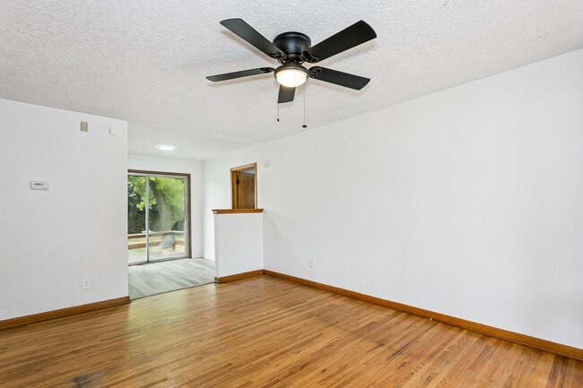 2321 W Lydia St