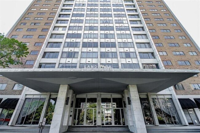 215 Piedmont Ave NE Unit 605