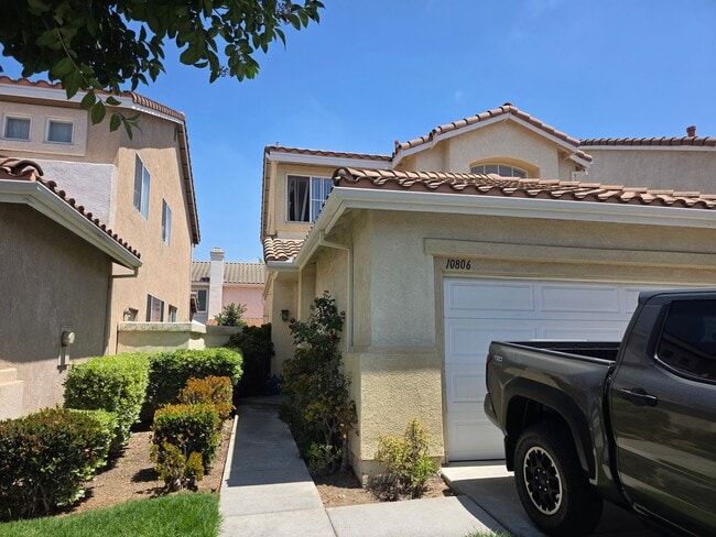 Photo - Bright & Spacious Family Home in a Private Gated Community