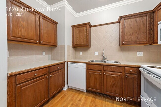 Photo - 1620 Ridgeway Dr