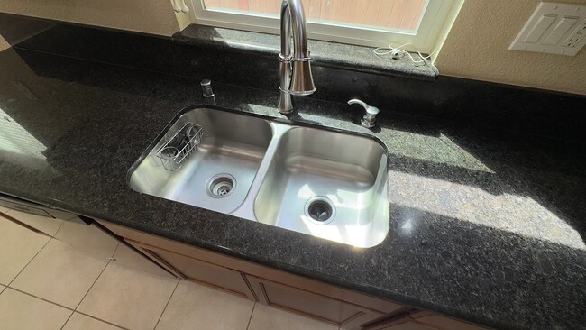 Photo - 2501 Chuck Hammond Dr