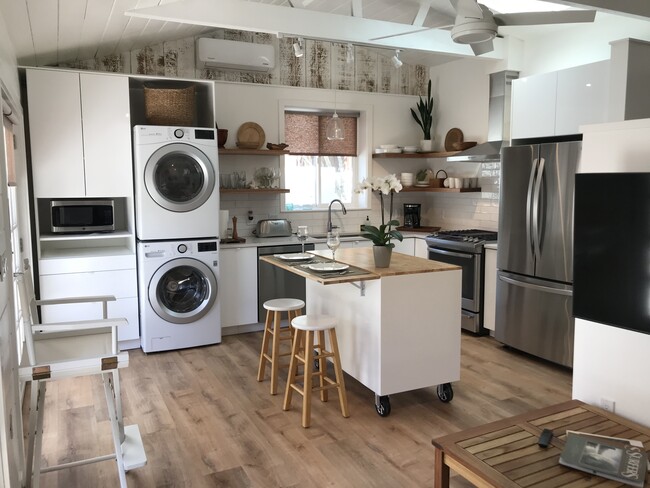 High ceilings and natural light. - 317 La Mesa Ave House