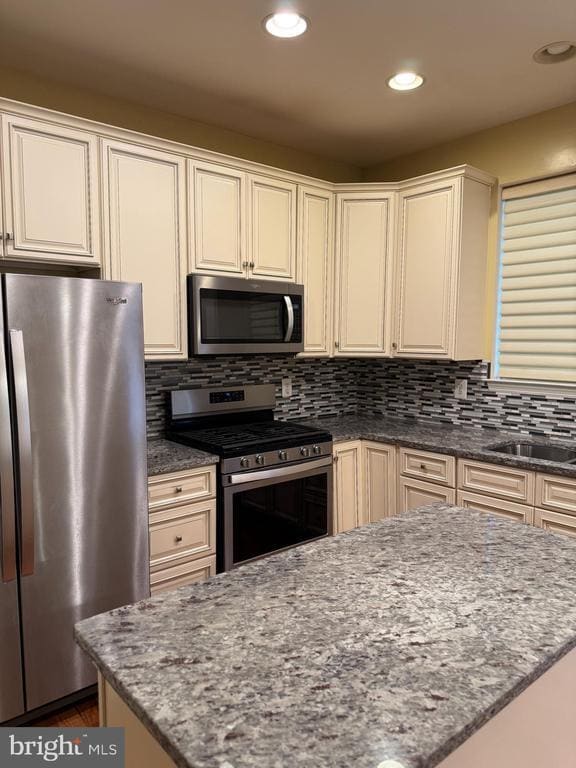 Building Photo - 13097 Park Crescent Cir