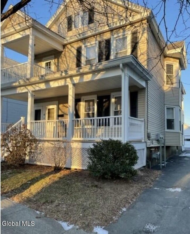 Building Photo - 4 Woodrow Ct Unit 2