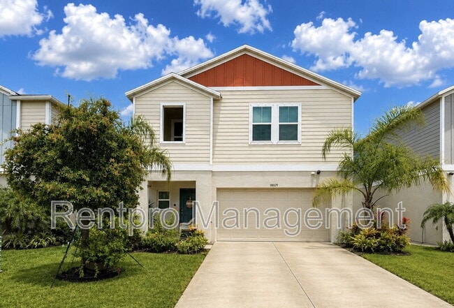 Building Photo - 13029 Oak Hill Way
