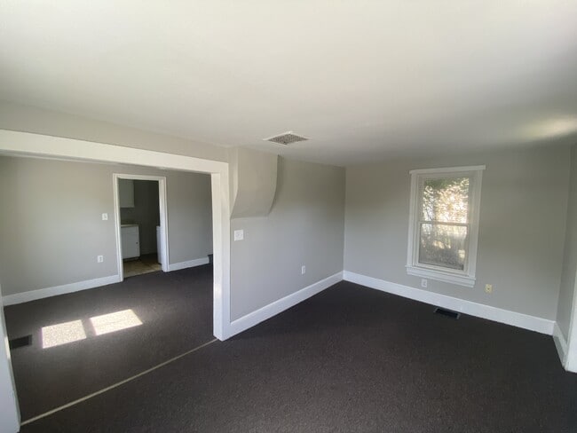 Photo - 138 E South St House
