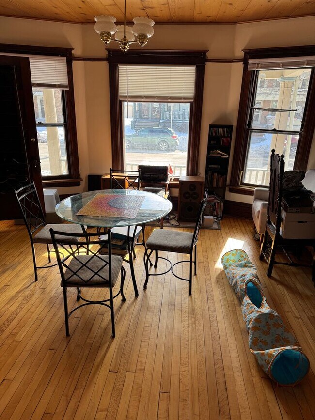 Photo - Jenifer Street Living Unidad #1