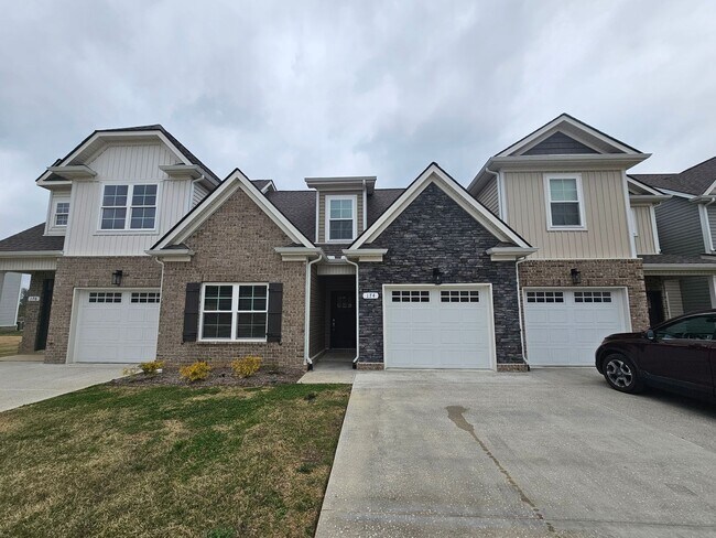 NEW BUILD TOWNHOME - LUXURY IN THE CENTER ... - NEW BUILD TOWNHOME - LUXURY IN THE CENTER ...