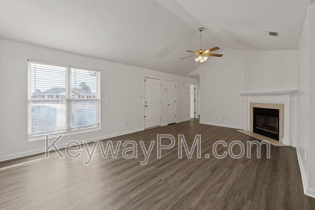 Photo - 2807 Crosscreek Rd