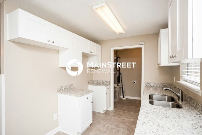 Photo - 4 Bedroom Pet-Friendly Home in Union City, GA with Main Street Renewal