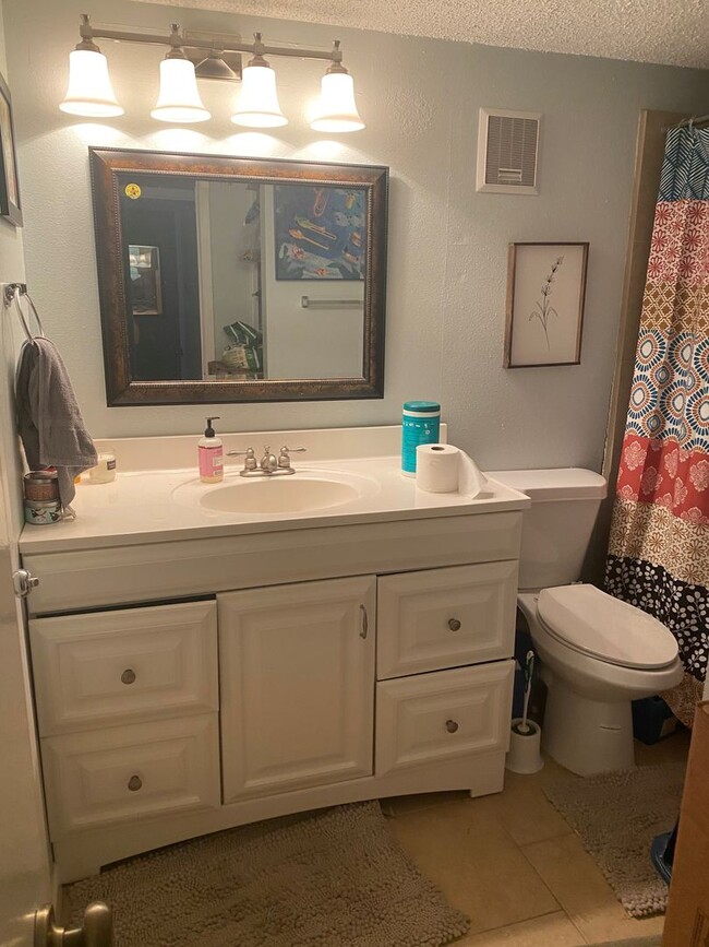 Photo - EL107 Unit EL107