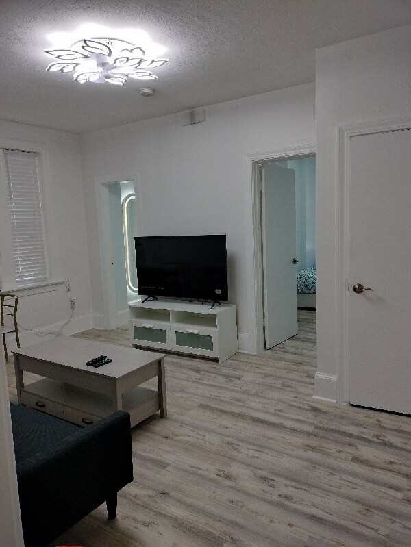 Photo - 56 Park Vale Ave Unidad 4