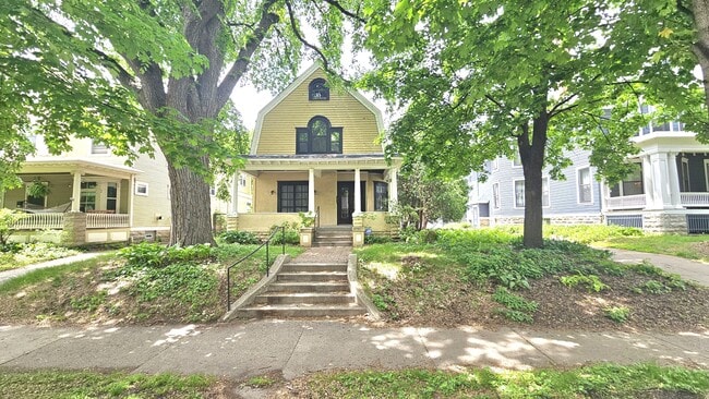 Photo - 2408 Bryant Ave S House