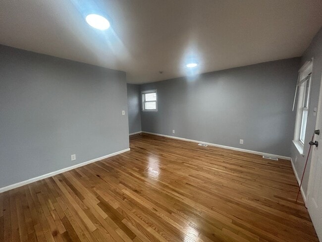 Photo - Cozy 3 Bedroom Single Family House for Rent in Neptune!