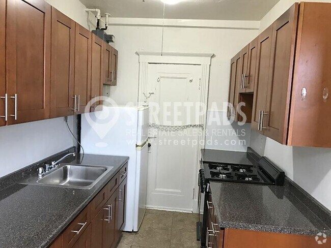 Building Photo - 1 bedroom in Boston MA 02215 Rental