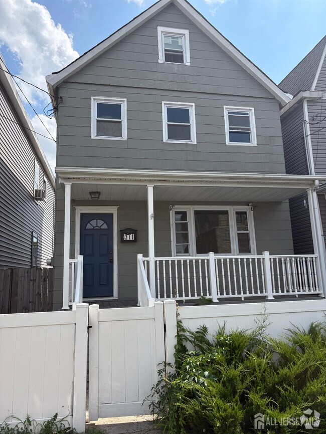 Building Photo - 311 Barclay St Rental