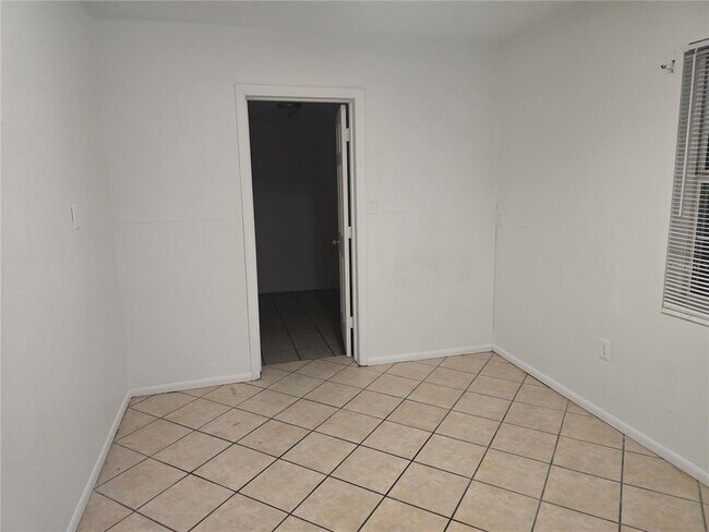 Photo - 940 Osborne Dr