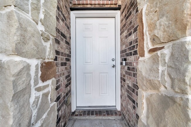 Building Photo - 3714 Logandale Ridge Ln