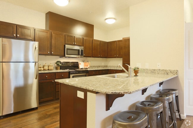 Photo - Keizer Station Apartments