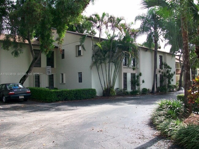 Photo - 5494 Courtyard Dr Unit 5494