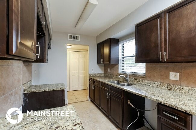 Photo - 805 Terry Lynn Dr