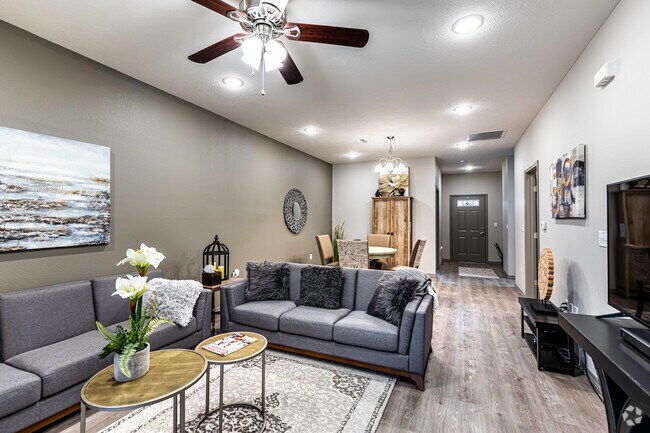 2BR, 2BA - 1395SF