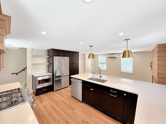 Photo - 30 Carter St Unit B