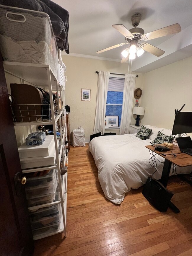 Photo - 1516 W Addison St Unit 1W