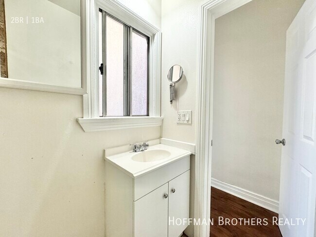 Photo - 1648 3rd Ave Los Angeles, CA 90019 Unidad 1/2