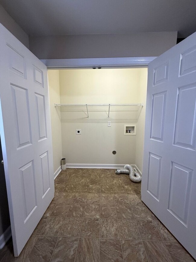 Photo - 110 Ashwood Dr