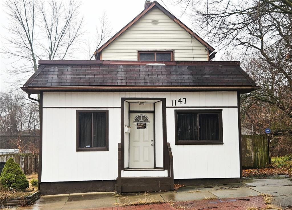 Photo - 1147 Newton St