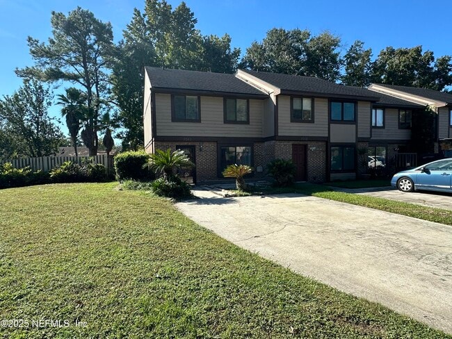 Photo - 7042 Prestwick Cir S