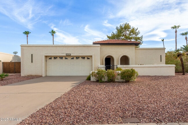 Building Photo - 4521 E Sunrise Dr Rental
