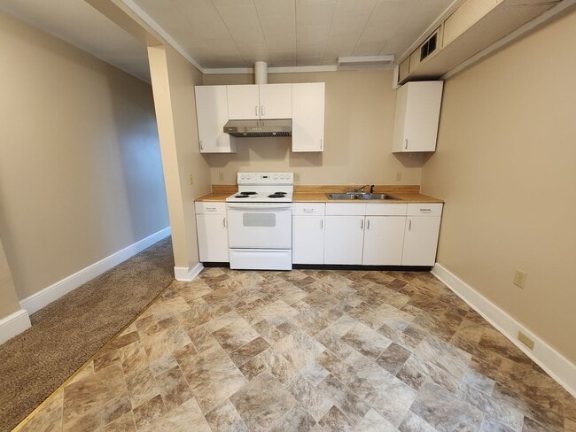 Photo - 327-329 W. King Street Unit Apt. 2