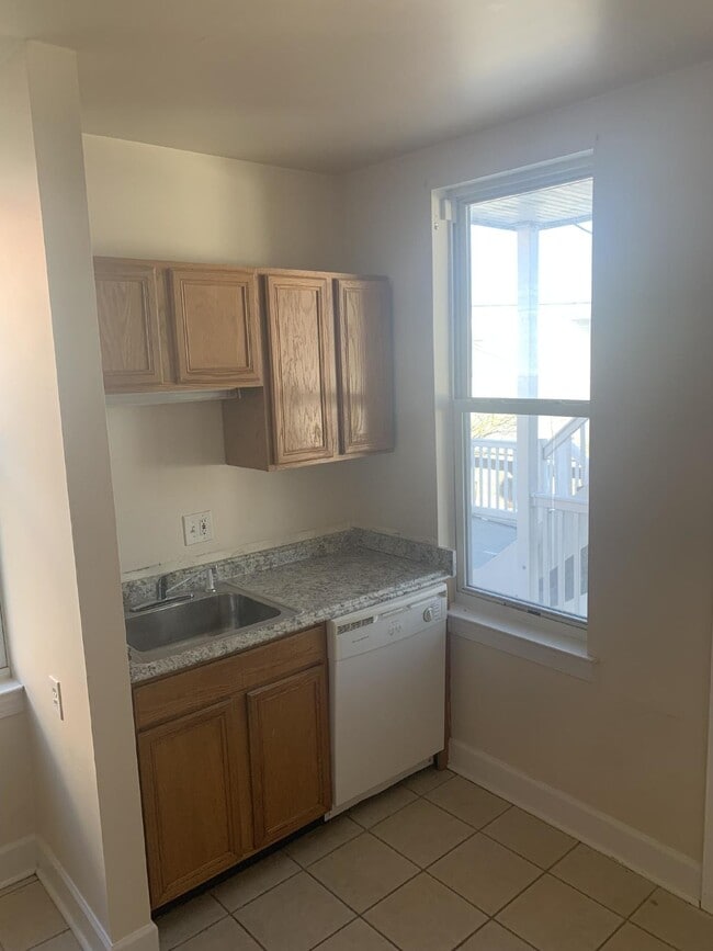 Photo - Charming 1-Bedroom Apartment with Hardwood Floors in York, PA! Unit Apt 1