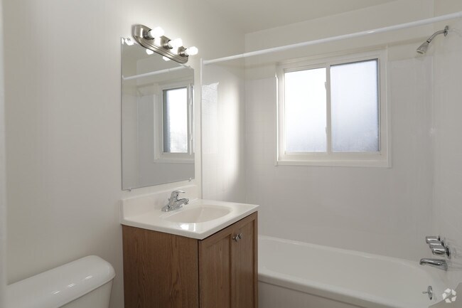 Bathroom - Mentor Mall Village Apartments