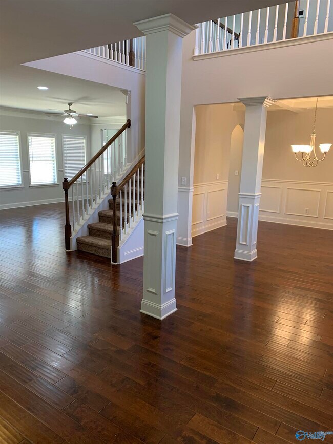 Photo - 517 Balsam Terrace Way